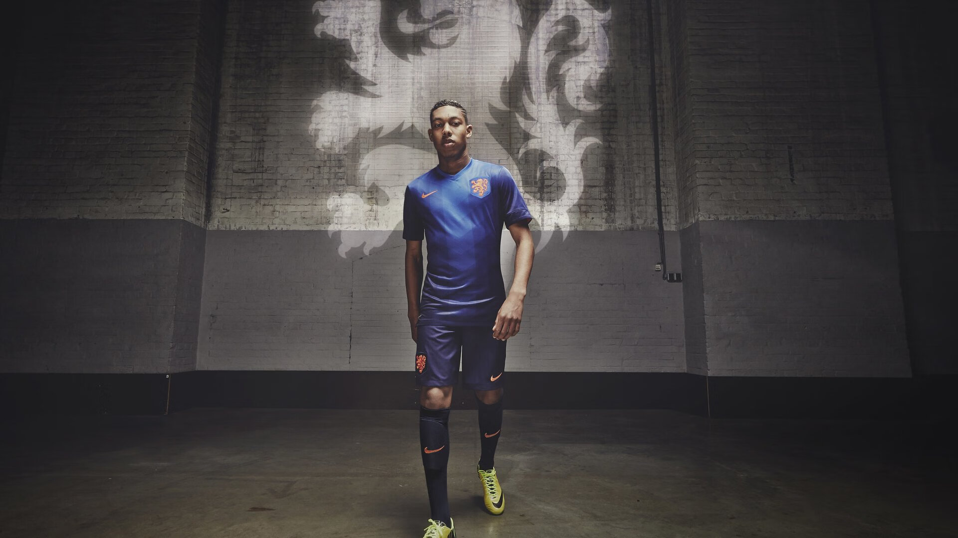 赛事直播首次启用多角度视图极大提升观众沉浸感，多角度看赛场是哪个频道